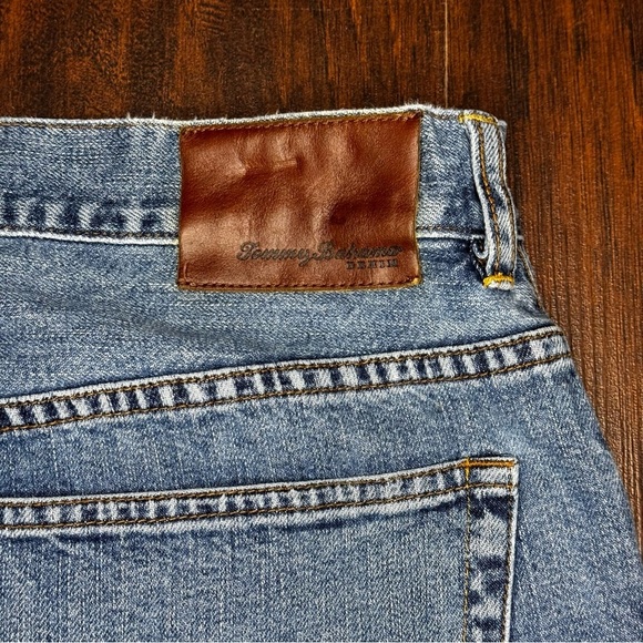 Tommy Bahama “Easy Fit” Classic Blue Denim Jeans 42 x 32 - Picture 13 of 13